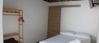 Airport Manini Lodge Studio 8