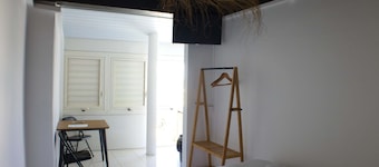 Airport Manini Lodge Studio 6