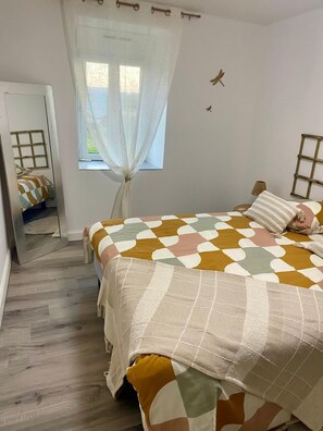 1 bedroom, iron/ironing board, free WiFi