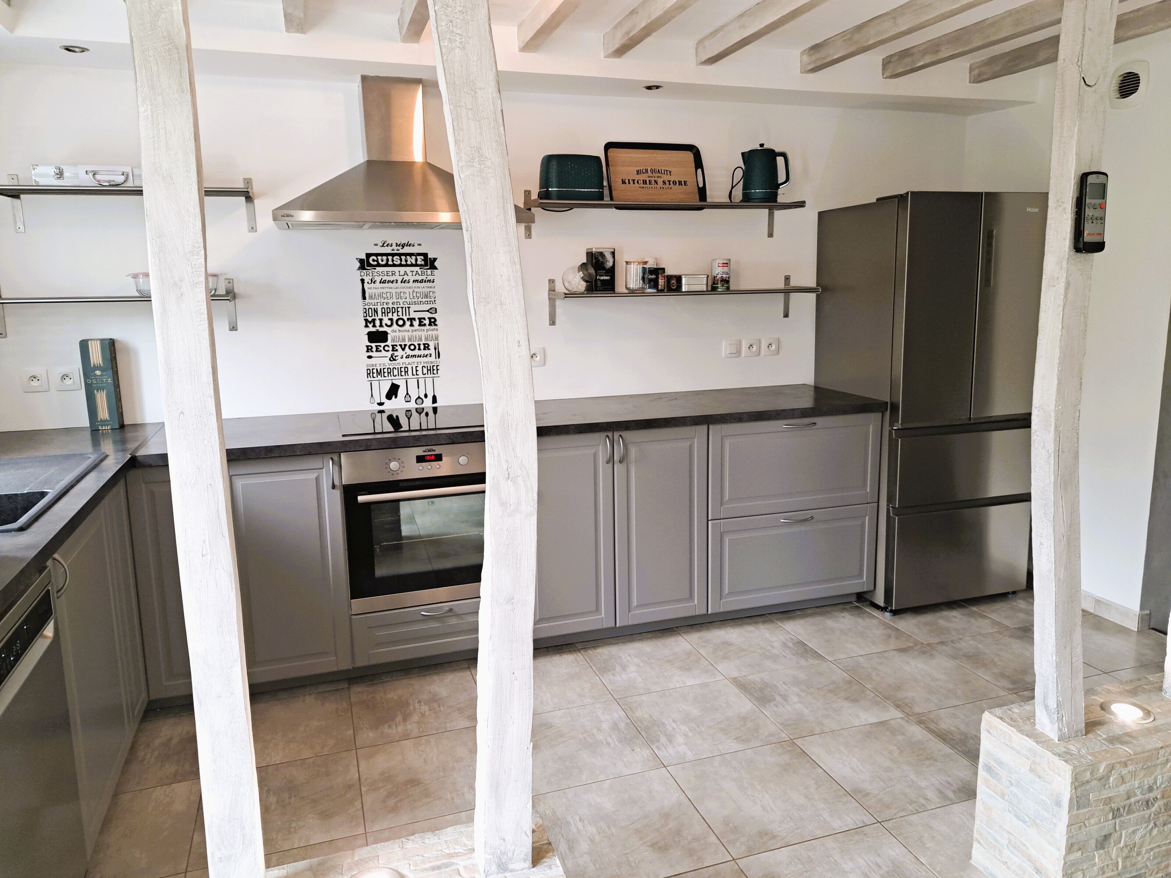 雪櫃、微波爐、焗爐、爐具