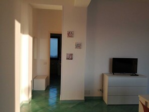 Interni