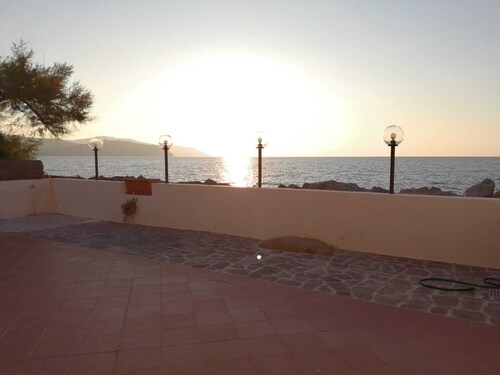 Cozy little house with terrace on the sea facing the beautiful Aeolian Islands