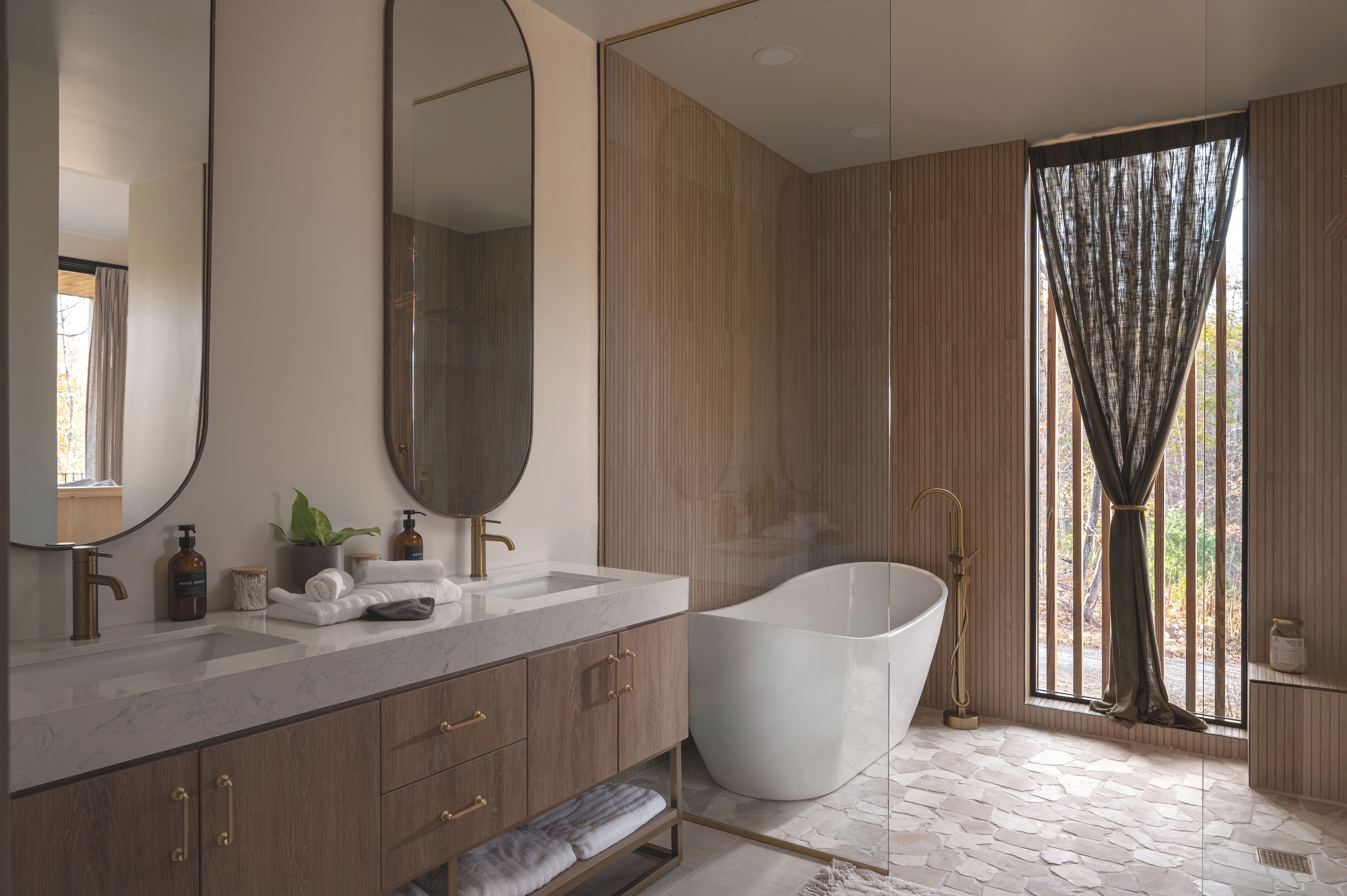 淋浴設備、風筒、坐浴桶、提供毛巾