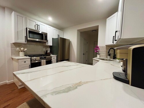 Stylishly Furnished Fishtown Home w/ Office & Private Patio – 30+ Day Stay