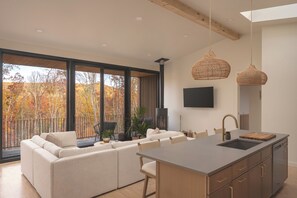 Televisión, chimenea