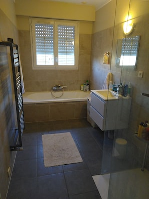 Shower, soap, toilet paper