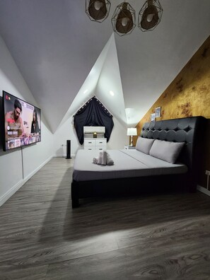 2 habitaciones, tabla de planchar con plancha, wifi y ropa de cama