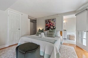 3 soverom, strykejern/-brett, wi-fi og sengetøy