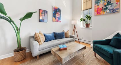 Bright & Modern Condo By Yale 3 Bedrooms,GYM, AC, Prime Location