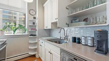 Microwave, oven, stovetop, dishwasher