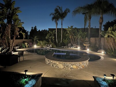 AMAZING Family- Friendly Villa with Pool + BBQ + Fire-pit, Disney & Water Park