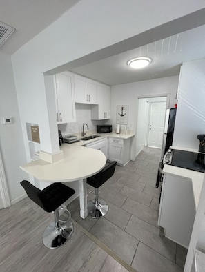 Microondas, horno y parrilla de estufa