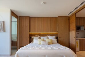 1 dormitorio, tabla de planchar con plancha, wifi y ropa de cama