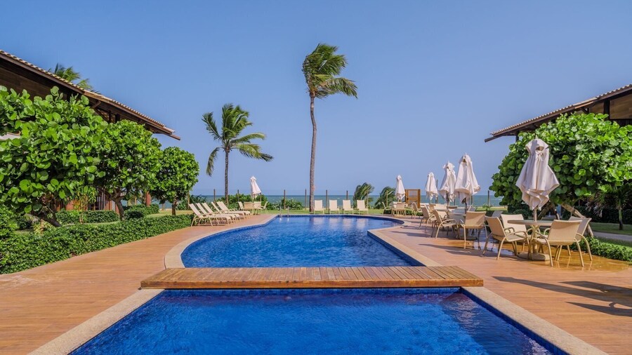 Apt. in a Seaside Condominium Itacimirim-ba Iab109