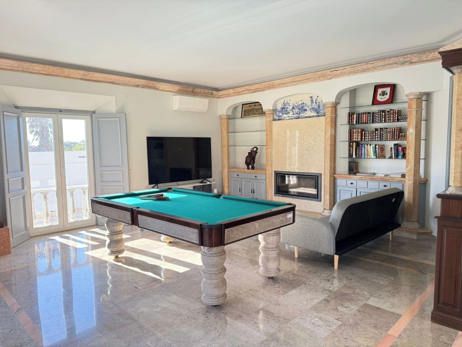 Game room