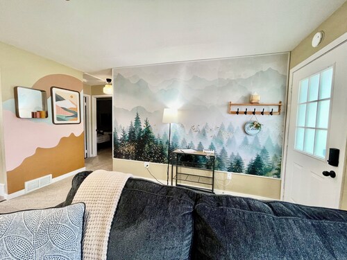 Basecamp–Rapid City • Near Downtown • Dog Friendly
