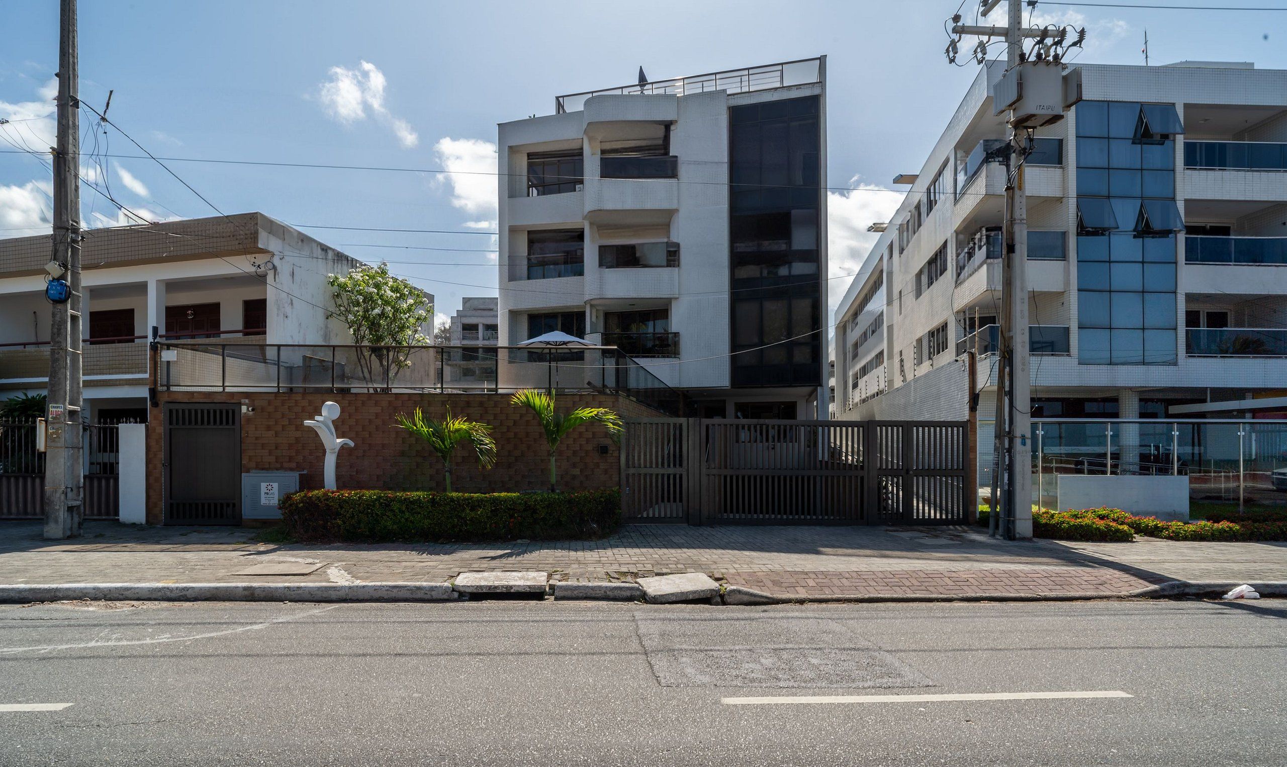 Basic Apartment | Exterior