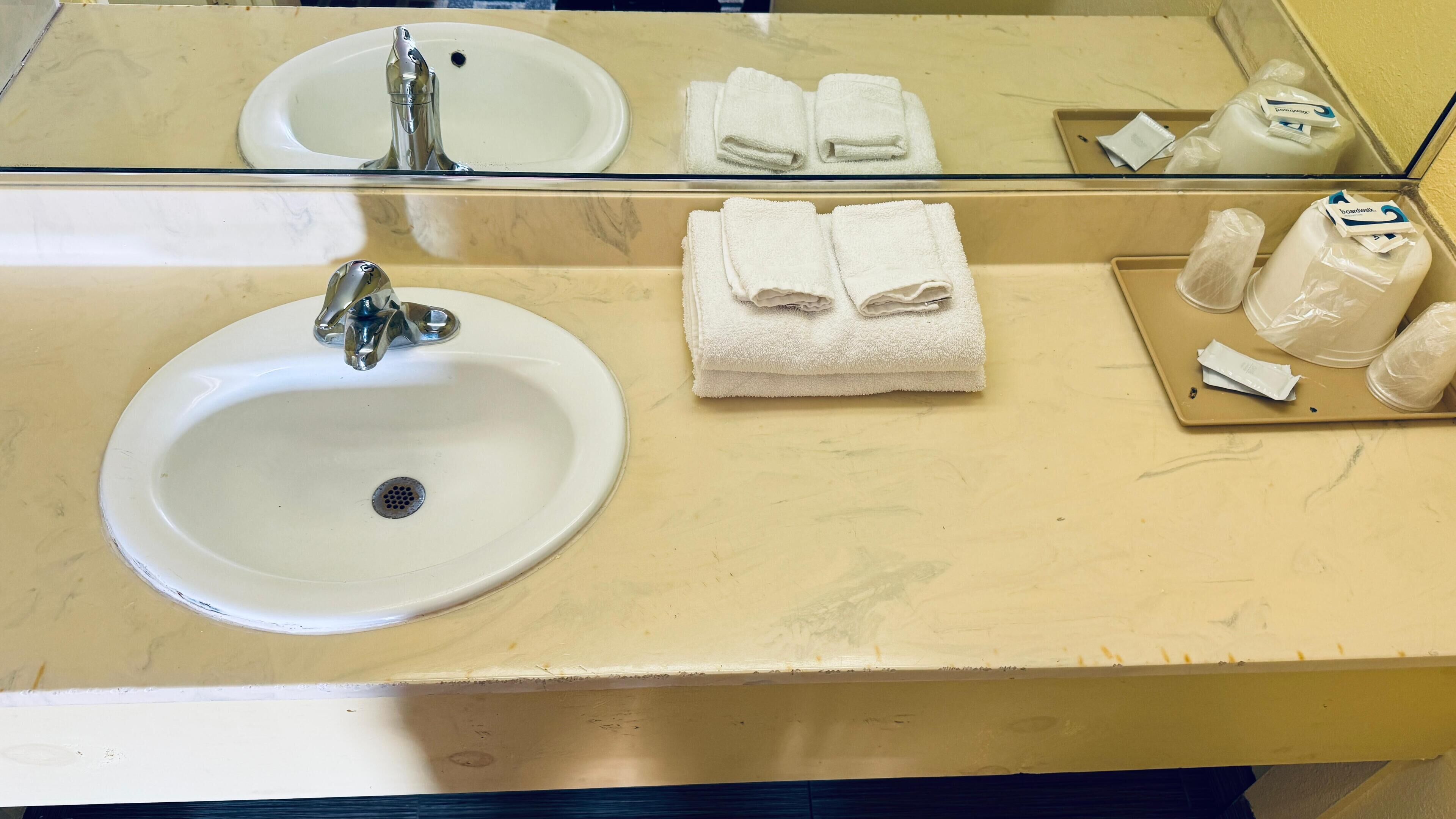 Wastafel kamar mandi