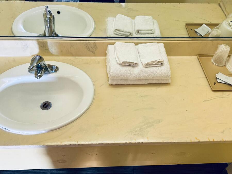 Wastafel kamar mandi