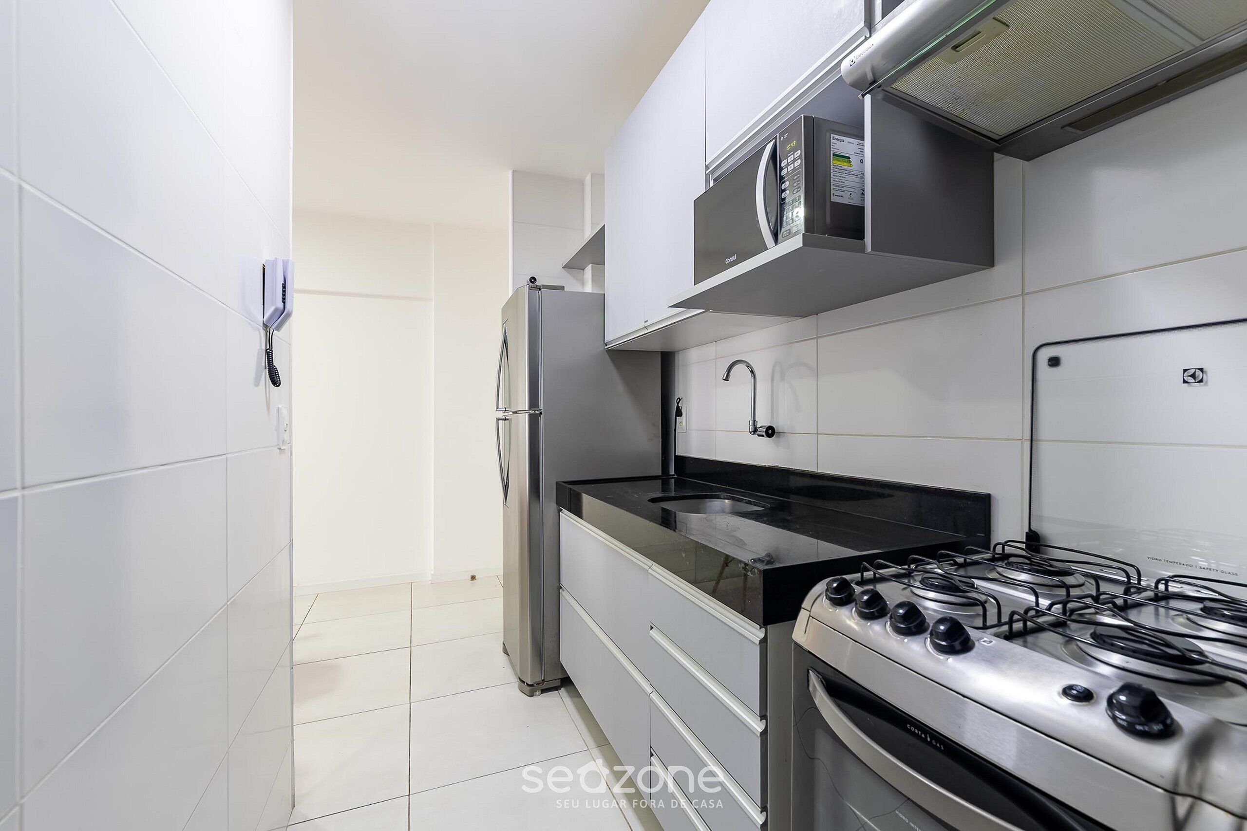Apartamento básico | Cozinha privada | Talheres/pratos/utensílios de cozinha