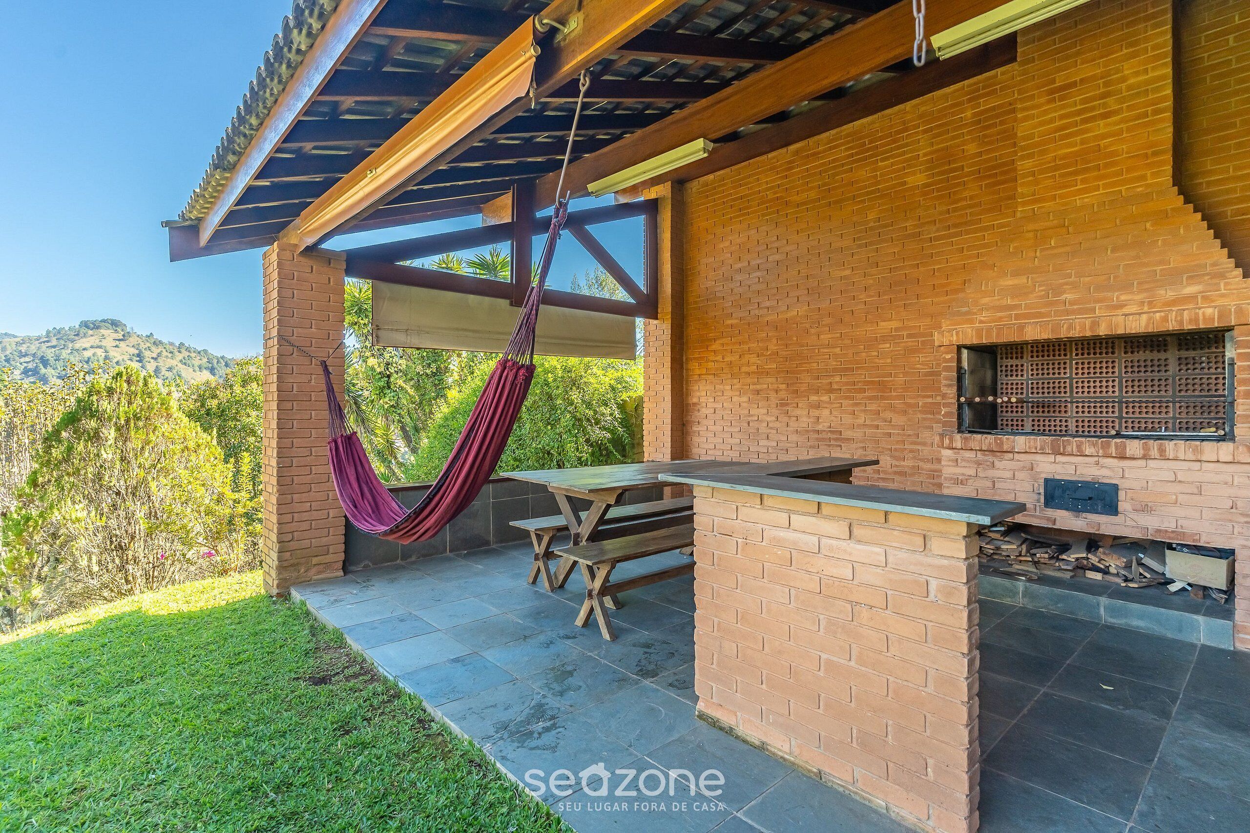 Basic Villa | Outdoor dining