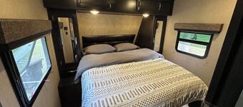 Montana Moon RV #3 on the Lake