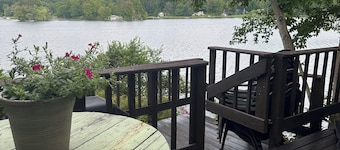 Colgate Hamilton Lake Moraine 4 BR Waterfront Retreat Sleeps 10
