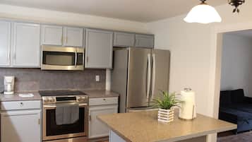 Mikroaaltouuni, uuni, liesi