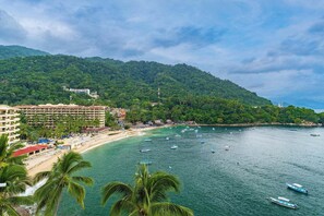 Sun loungers, beach towels