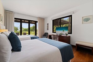 5 slaapkamers, een kluis op de kamer, een bureau