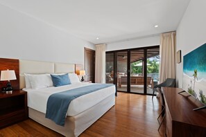 5 chambres, coffre-fort, bureau, fer et planche à repasser