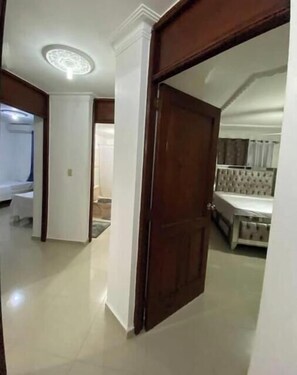 3 habitaciones, wifi gratis, ropa de cama y acceso para silla de ruedas