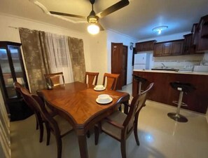 Dining - Santo Dgo#1The best lovely cozy apart 2 Stay (Santo Domingo norte)