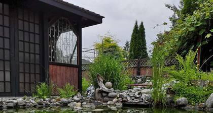 Executive Family Retreat Near Vancouver – Sleeps 6, Golf, Business & Photography