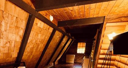 Winter Rental! 4-bedroom home in Lake Placid! Pet Friendly!