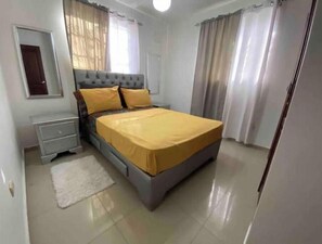 3 chambres, accès au Wi-Fi (inclus), literie fournie