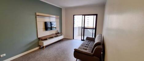Apartamento familiar, lanai, vistas a la playa | Sala de estar