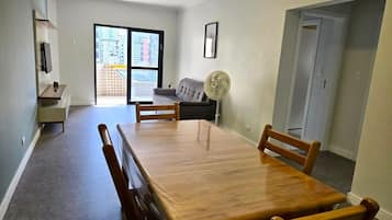 Family Apartment, Lanai, Beach View | Dining room