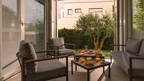 Charming Casa Piccola - 5 minutes' walk to the nearest beach!