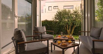 Charming Casa Piccola - 5 minutes' walk to the nearest beach!