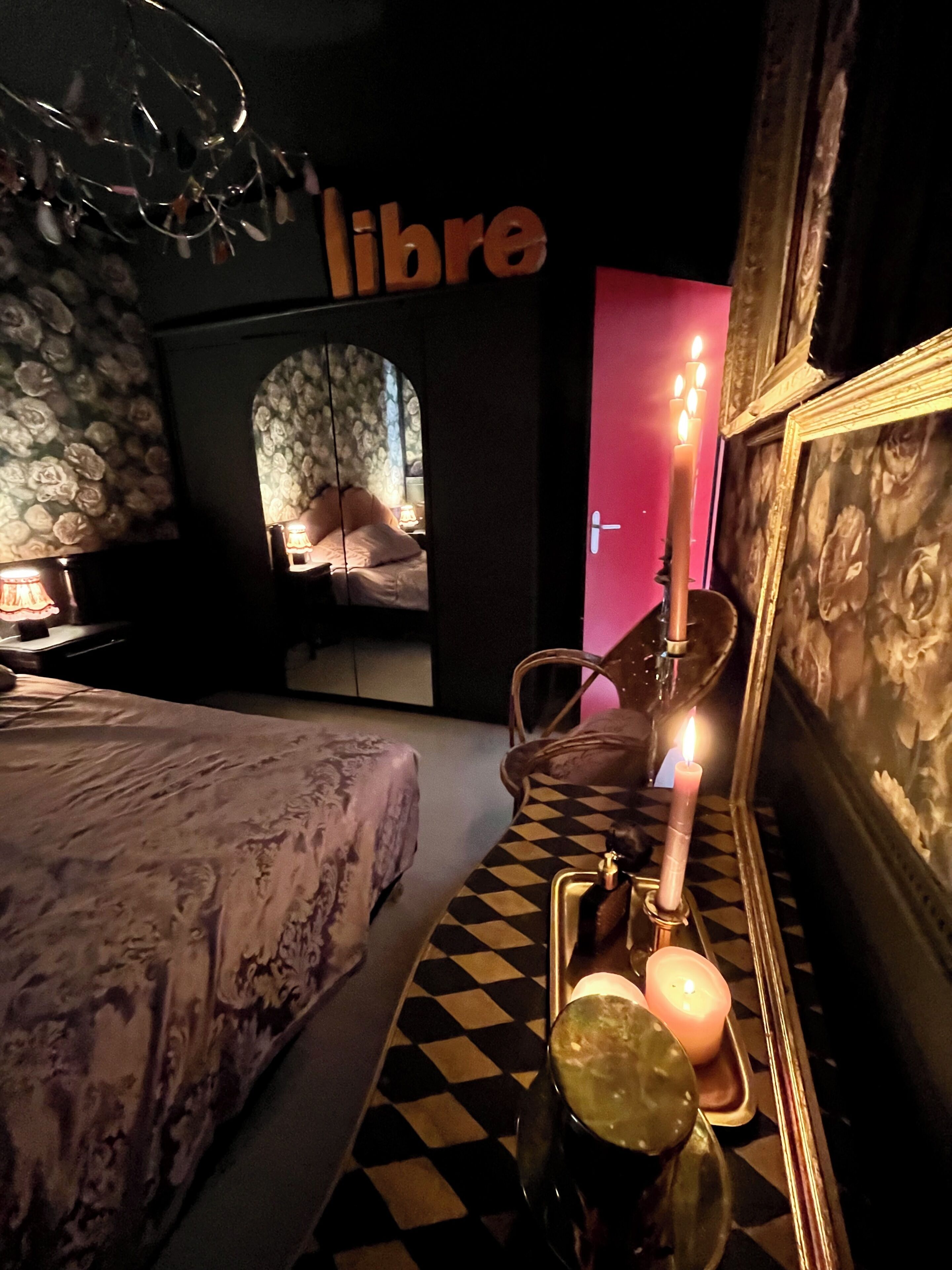 2 dormitoris, planxa i posts de planxar, wifi i roba de llit 