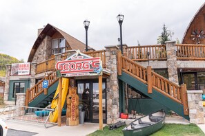Exterior - Ski View at Georg's Ski Shop (Brian Head)