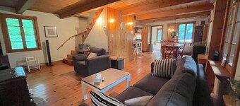 Typical Canadian house - Charm and nature in St-Adolphe