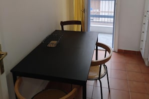 Dining - Cozy City Escape in Thessaloniki (Thessaloniki)