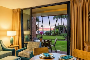 Condo, 1 Bedroom, Lanai, Partial Ocean View | Living area
