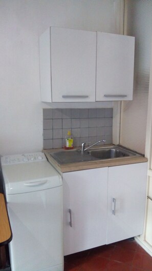 Private kitchen - Renovated studio (Béziers)