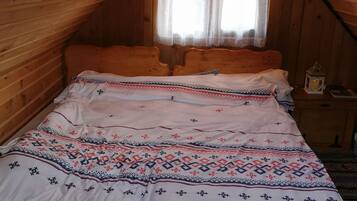 1 bedroom, iron/ironing board, travel cot, free WiFi