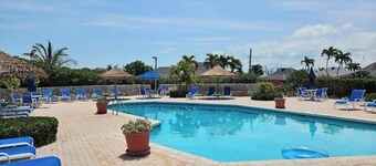 Castaway Cove Beach Villa