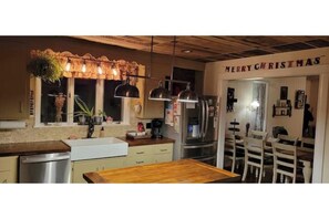 Mikrowelle, Ofen, Herdplatte, Geschirrspüler