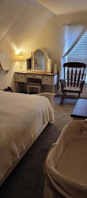 4 Schlafzimmer, Bügeleisen/Bügelbrett, kostenloses WLAN, Bettwäsche